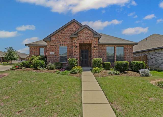 Property at 2101 Swenson Ranch Trl, Fort Worth, TX 76134, 3 beds, 2 baths