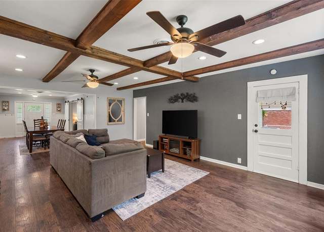 Property at 803 S Rusk St, Gainesville, TX 76240, 3 beds, 2 baths