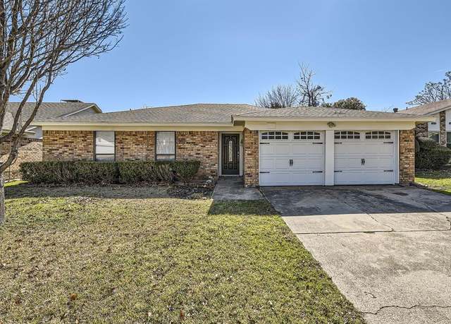 Property at 3725 Wedgworth Rd S, Fort Worth, TX 76133, 3 beds, 2 baths