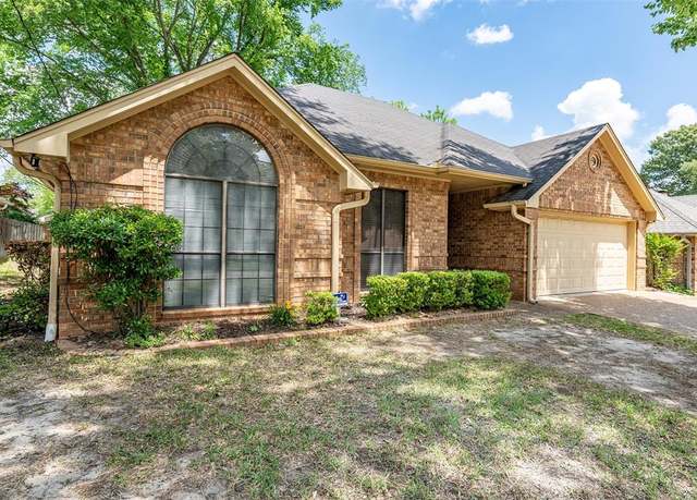 Property at 3110 Oleander Dr, Tyler, TX 75707, 3 beds, 2 baths