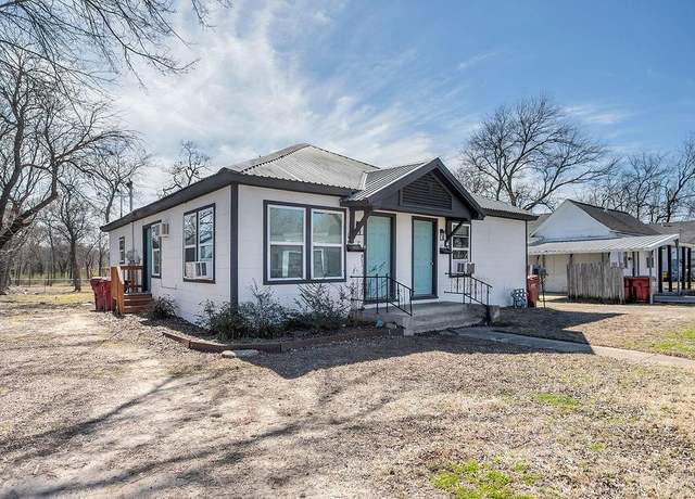 Property at 713 Sam Rayburn W, Bonham, TX 75418