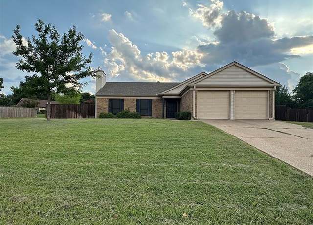 Property at 5201 Timber Creek Rd, Flower Mound, TX 75028, 3 beds, 2 baths