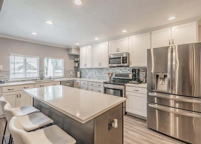 Property at 6217 Scenic Dr, Rowlett, TX 75088, 4 beds, 2 baths