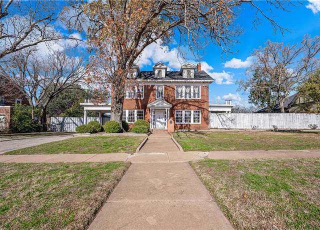 Property at 1811 Colcord Ave, Waco, TX 76707, 4 beds, 3 baths