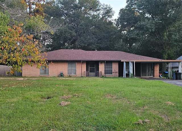 Property at 908 Mimosa Dr, Mineola, TX 75773, 3 beds, 2 baths