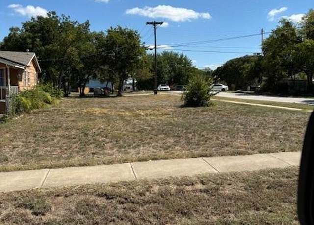 Property at 215 W Avenue B, Midlothian, TX 76065