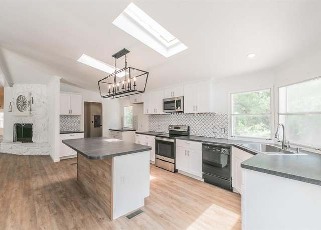 Property at 534 Private Road 3204, Bridgeport, TX 76426, 3 beds, 2 baths