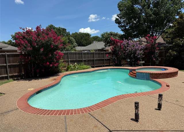Property at 1302 Woodmont Dr, Allen, TX 75002, 4 beds, 2.5 baths