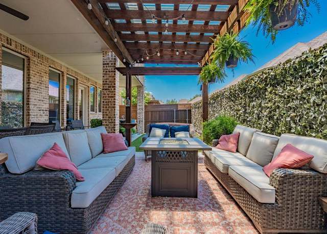 Property at 2853 Wellbourne Dr, Carrollton, TX 75006, 4 beds, 5 baths