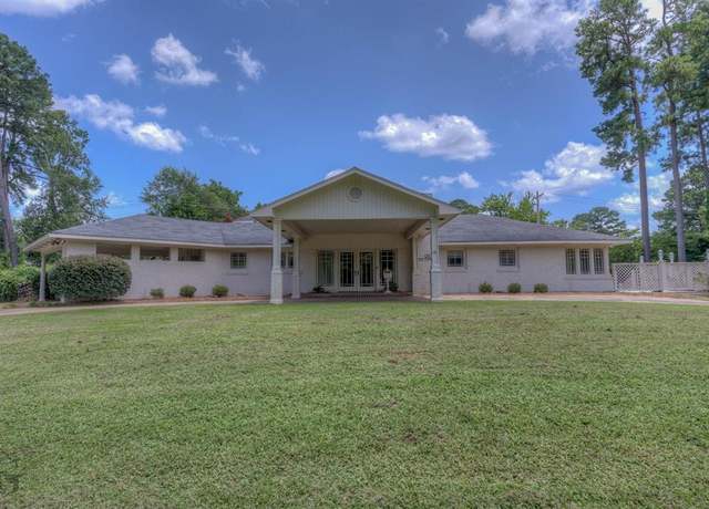 Property at 910 Drew Ln, Minden, LA 71055, 3 beds, 2.5 baths