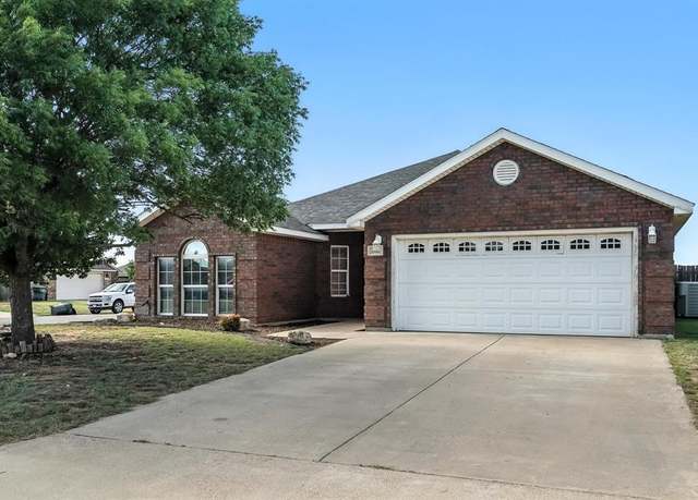Property at 202 Sugarberry Ave, Abilene, TX 79602, 3 beds, 2 baths
