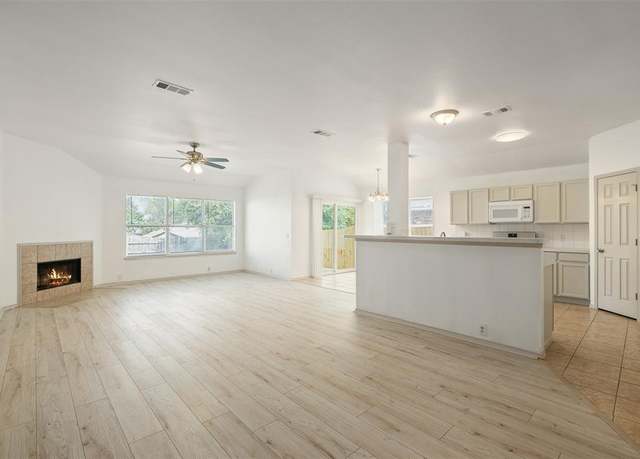 Property at 8424 Horse Whisper Ln, Fort Worth, TX 76131, 3 beds, 2 baths