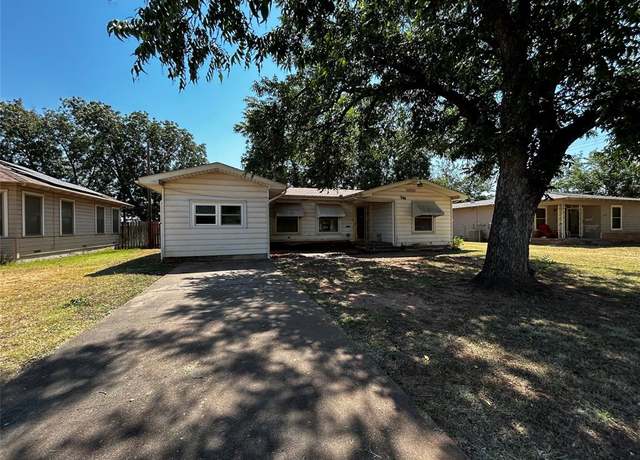 Property at 309 Woodlawn Dr, Abilene, TX 79603, 3 beds, 2 baths