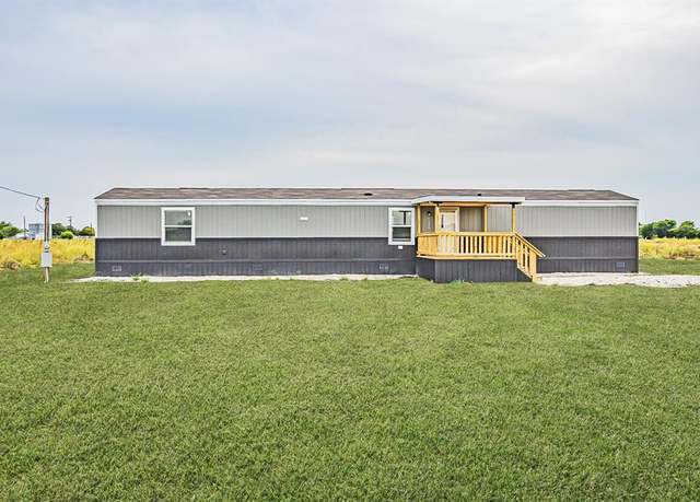 Property at 1206 Hayes Rd, Sherman, TX 75090, 3 beds, 2 baths