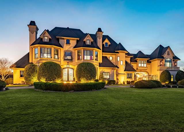 Property at 1091 Broadmoor Ln, Prosper, TX 75078, 5 beds, 8 baths