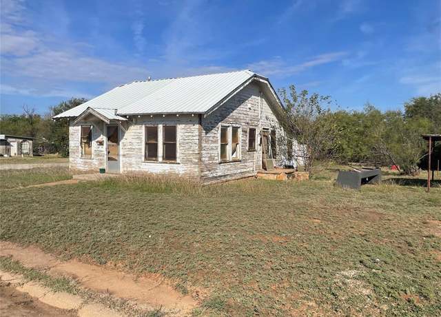 Property at 816 W Elliott St, Breckenridge, TX 76424, 3 beds, 1.5 baths