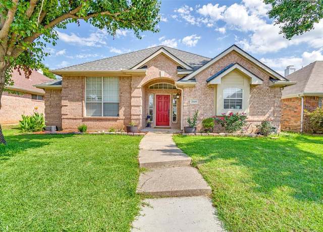 Property at 2009 Reddenson Dr, Carrollton, TX 75010, 3 beds, 2 baths