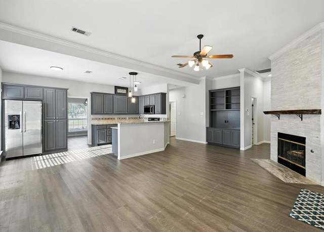 Property at 106 N Blue Bonnet Cir, Justin, TX 76247, 3 beds, 2 baths