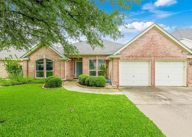 Property at 6929 Windwood Trl, Fort Worth, TX 76132, 4 beds, 3 baths