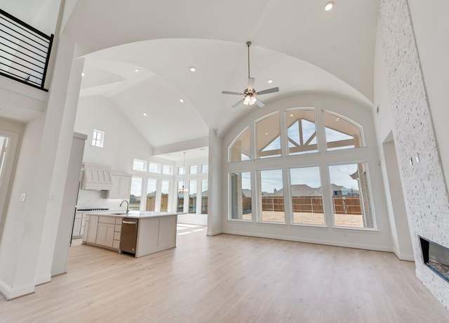 Property at 514 San Angelo Dr, Forney, TX 75126, 4 beds, 4 baths