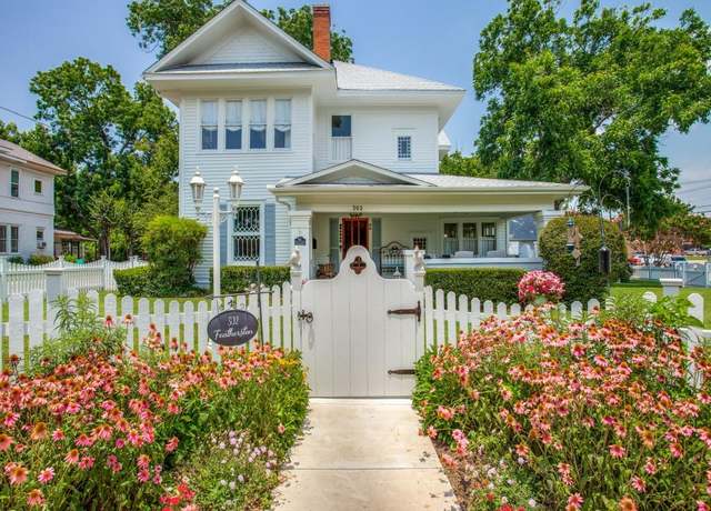 Property at 302 Featherston St, Cleburne, TX 76033, 5 beds, 3.5 baths