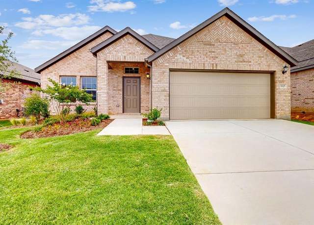Property at 3325 Fortress Way, Denton, TX 76208, 3 beds, 2 baths