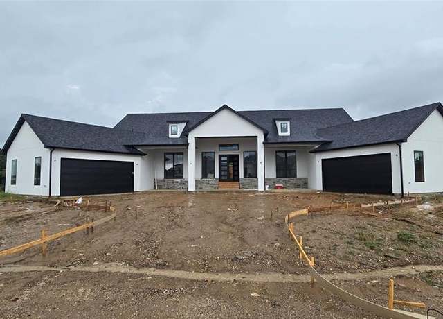 Property at 6609 Benson Ct, Mansfield, TX 76063, 7 beds, 5 baths