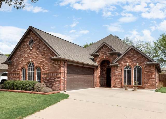 Property at 1724 Chatham Ln, Keller, TX 76248, 3 beds, 2 baths