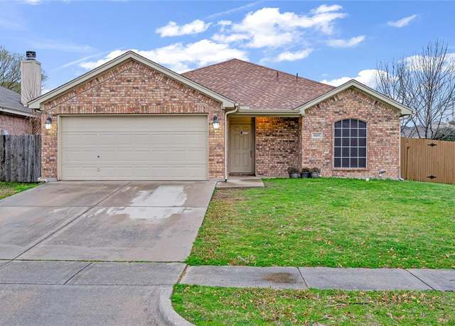Property at 9237 Jason Dr, White Settlement, TX 76108, 3 beds, 2 baths