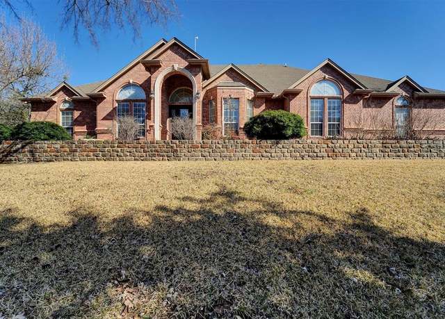 Property at 6420 Shady Oaks Ln, Midlothian, TX 76065, 3 beds, 4.5 baths