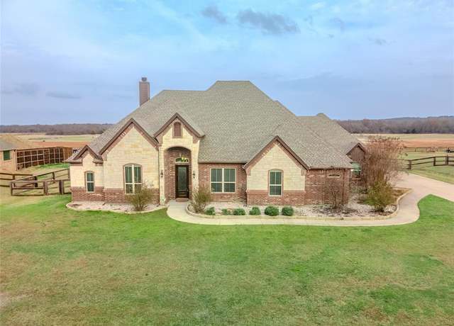 Property at 8360 Old Springtown Rd, Springtown, TX 76082, 4 beds, 2.5 baths