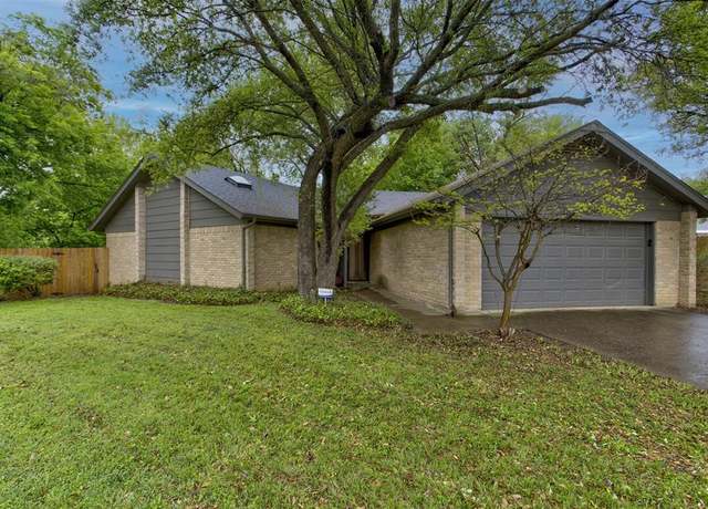 Property at 1705 Queen St, Fort Worth, TX 76103, 2 beds, 2 baths