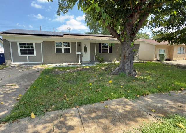 Property at 913 Rosewood Hills Dr, Garland, TX 75040, 4 beds, 3 baths