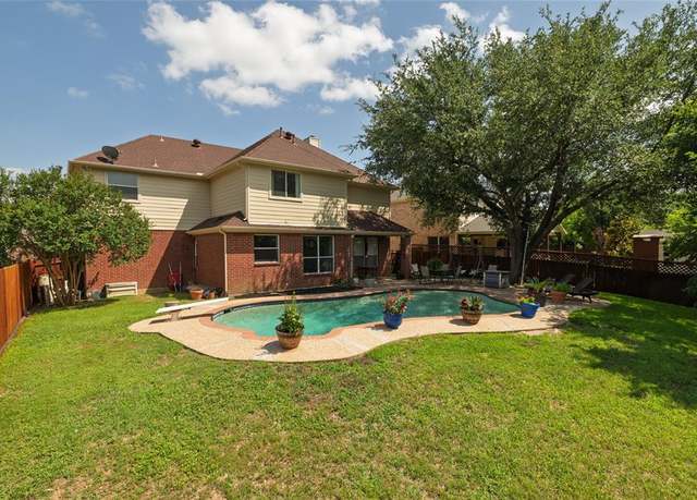 Property at 5732 Chelmsford Trl, Arlington, TX 76018, 4 beds, 3 baths