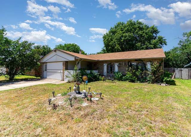 Property at 1502 Santa Fe Trl, Grand Prairie, TX 75052, 3 beds, 2 baths