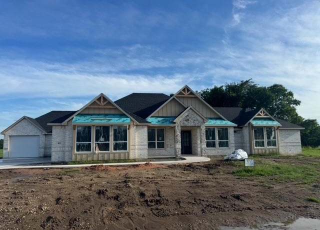 Property at 40 Luther Ln, Sherman, TX 75090, 4 beds, 3.5 baths