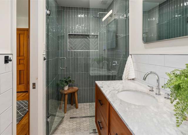Property at 6639 Santa Anita Dr, Dallas, TX 75214, 2 beds, 2 baths