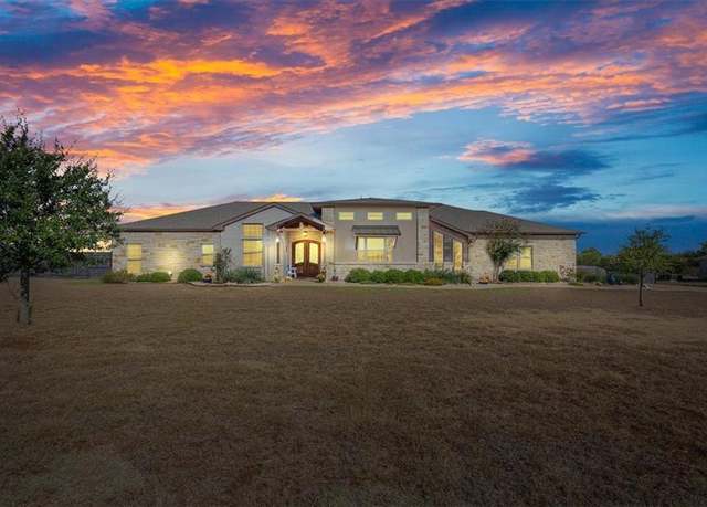 Property at 628 Wildflower, Mcgregor, TX 76657, 4 beds, 3.5 baths