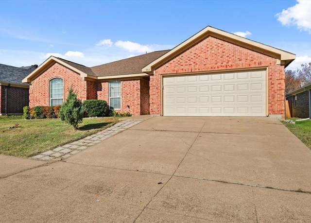 Property at 331 Mcmurtry Dr, Arlington, TX 76002, 4 beds, 2 baths