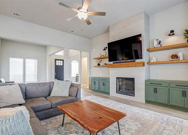 Property at 6617 Thames Dr, Mesquite, TX 75126, 4 beds, 2.5 baths