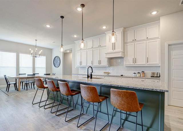 Property at 6617 Thames Dr, Mesquite, TX 75126, 4 beds, 2.5 baths
