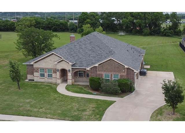 Property at 1614 Pebble Beach Ln, Cedar Hill, TX 75104, 4 beds, 3.5 baths