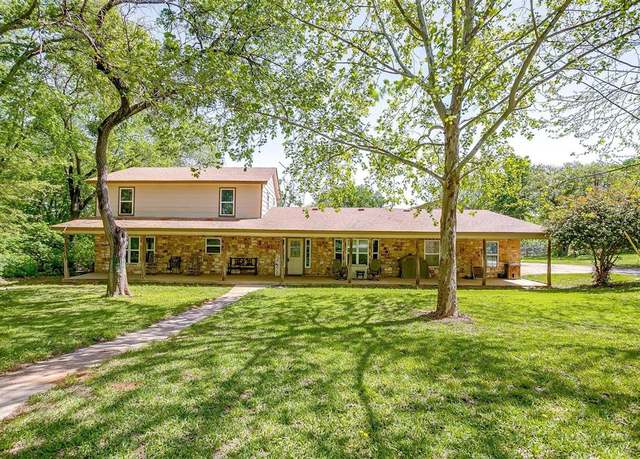 Property at 4007 S Burleson Blvd, Burleson, TX 76009, 4 beds, 3 baths