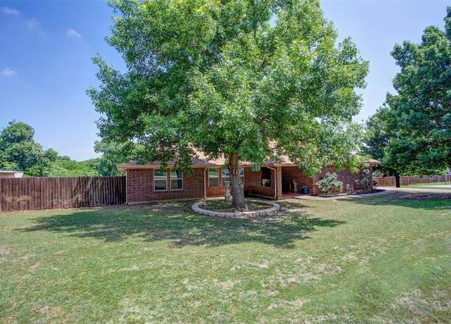Property at 5411 Cool Springs Dr, Midlothian, TX 76065, 3 beds, 2 baths