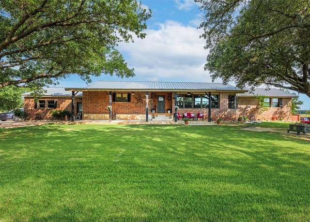 Property at 7221 Contrary Creek Rd, Granbury, TX 76048, 3 beds, 2 baths
