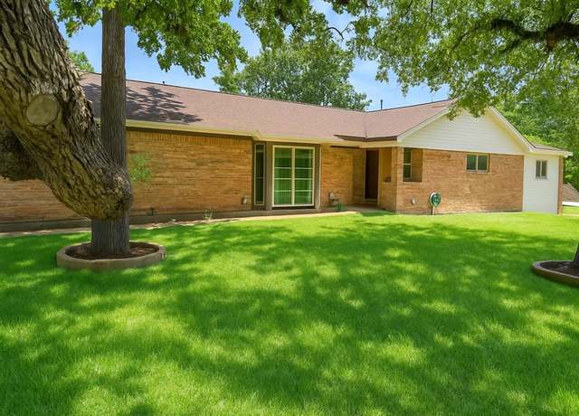 Property at 81 Regents Park, Bedford, TX 76022, 5 beds, 3 baths