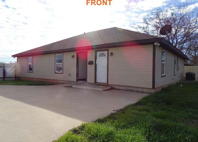 Property at 810 Chestnut St, Abilene, TX 79602, 3 beds, 2 baths