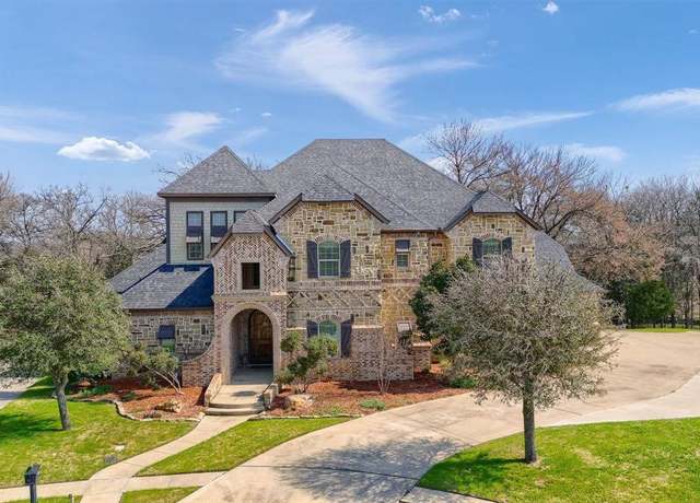 Property at 1011 Hannah Cir, Pottsboro, TX 75076, 4 beds, 4.5 baths