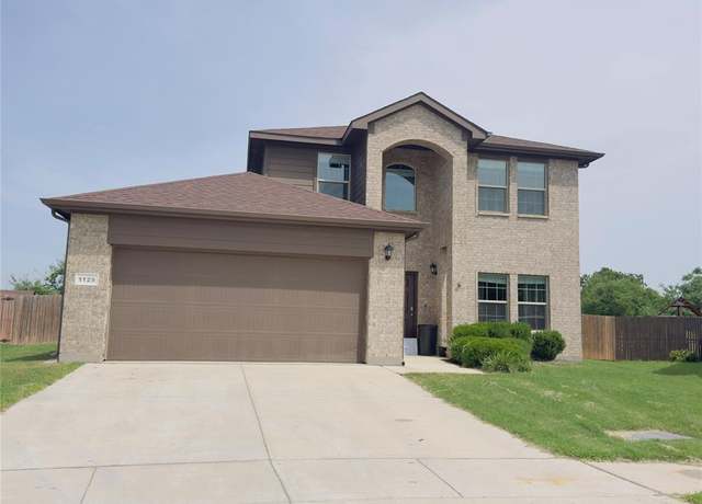 Property at 1129 Autumnwood Dr, Azle, TX 76020, 3 beds, 2.5 baths