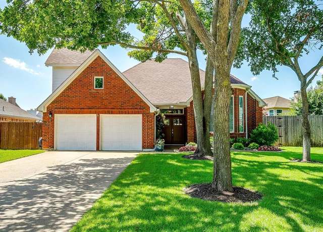 Property at 609 Huntington Ct, Grapevine, TX 76051, 4 beds, 2.5 baths
